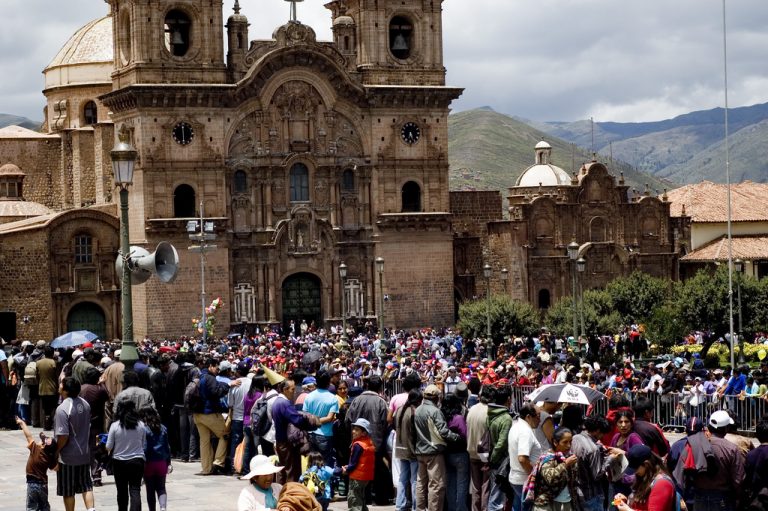 Cusco-parade